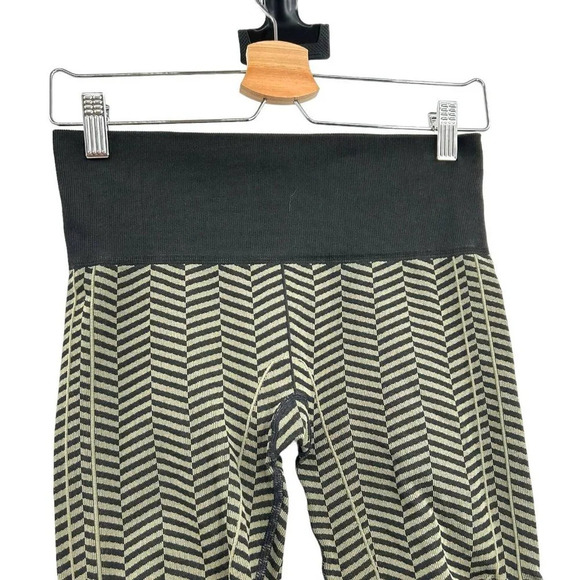 Lululemon In The Flow Crop II Heathered Fatigue Green Size 8 - Picture 2 of 7